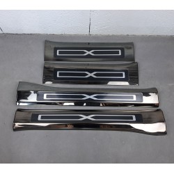 Protections de seuils de portes en métal noir pour Tesla Model X